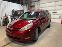 Load image into Gallery viewer, 2009 Toyota Sienna XLE