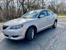 Load image into Gallery viewer, 2006 Mazda Mazda3i