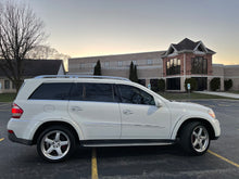 Load image into Gallery viewer, Mercedes-Benz GL550 AMG Package
