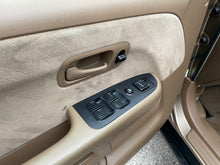 Load image into Gallery viewer, 2004 Honda CR-V AWD