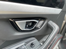 Load image into Gallery viewer, Lamborghini Urus