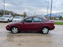 Load image into Gallery viewer, 2007 Ford Focus SES