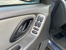 Load image into Gallery viewer, 2006 Ford Escape XLT AWD