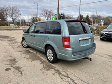 Load image into Gallery viewer, 2008 Chrysler Town & Country