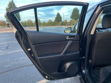 Load image into Gallery viewer, 2010 Mazda Mazda 3i