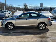 Load image into Gallery viewer, 2010 Mazda Mazda 3i