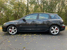 Load image into Gallery viewer, 2005 Mazda Mazda3S Hatchback