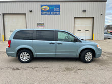 Load image into Gallery viewer, 2008 Chrysler Town & Country
