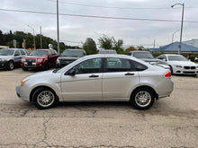 Load image into Gallery viewer, 2011 Ford Focus SE
