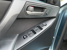 Load image into Gallery viewer, 2010 Mazda Mazda 3i