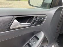 Load image into Gallery viewer, 2012 Volkswagen Jetta SE