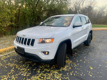 Load image into Gallery viewer, 2015 Jeep Grand Cherokee Laredo