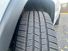 Load image into Gallery viewer, 2015 Jeep Grand Cherokee Laredo