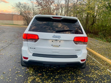 Load image into Gallery viewer, 2015 Jeep Grand Cherokee Laredo