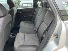 Load image into Gallery viewer, 2011 Ford Focus SE