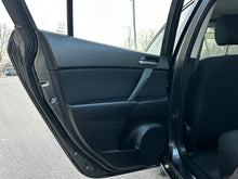 Load image into Gallery viewer, 2010 Mazda Mazda 3i touring