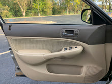 Load image into Gallery viewer, 2004 Honda Civic LX
