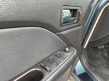 Load image into Gallery viewer, 2012 Ford Fusion SE