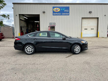 Load image into Gallery viewer, 2013 Ford Fusion SE