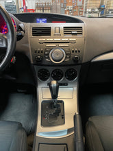 Load image into Gallery viewer, 2011 Mazda Mazda3 S Hatchback