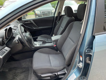 Load image into Gallery viewer, 2010 Mazda Mazda 3i