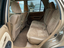 Load image into Gallery viewer, 2004 Honda CR-V AWD