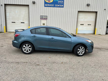 Load image into Gallery viewer, 2010 Mazda Mazda 3i