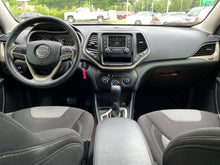 Load image into Gallery viewer, 2014 Jeep Cherokee Sport