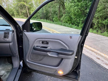 Load image into Gallery viewer, 2003 Honda Pilot EX-L