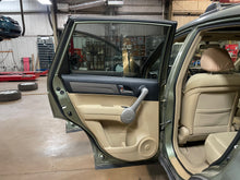 Load image into Gallery viewer, 2007 Honda CR-V AWD