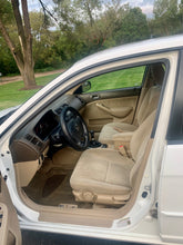 Load image into Gallery viewer, 2004 Honda Civic LX
