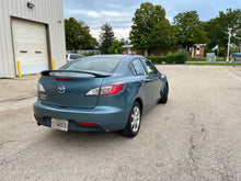 Load image into Gallery viewer, 2010 Mazda Mazda 3i
