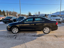 Load image into Gallery viewer, 2010 Ford Fusion SE