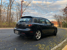 Load image into Gallery viewer, 2005 Mazda Mazda3S Hatchback