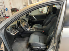 Load image into Gallery viewer, 2011 Mazda Mazda3 S Hatchback