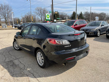 Load image into Gallery viewer, 2013 Mazda Mazda 3i Skyactive