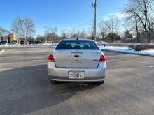 Load image into Gallery viewer, 2009 Ford Focus SE