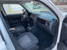 Load image into Gallery viewer, 2009 Jeep Patriot Sport