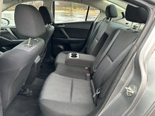 Load image into Gallery viewer, 2010 Mazda Mazda 3i touring