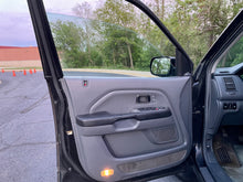 Load image into Gallery viewer, 2003 Honda Pilot EX-L