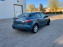 Load image into Gallery viewer, 2011 Mazda Mazda 3i Touring