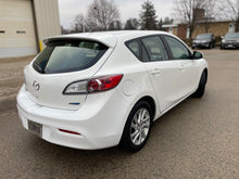 Load image into Gallery viewer, 2012 Mazda Mazda 3i Sky-Active