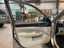 Load image into Gallery viewer, 2014 Subaru Outback 2.5l Premium
