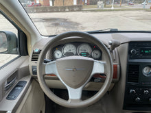 Load image into Gallery viewer, 2008 Chrysler Town & Country