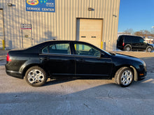Load image into Gallery viewer, 2010 Ford Fusion SE