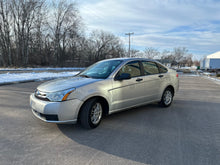 Load image into Gallery viewer, 2009 Ford Focus SE