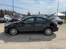 Load image into Gallery viewer, 2013 Mazda Mazda 3i Skyactive