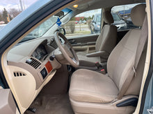 Load image into Gallery viewer, 2008 Chrysler Town & Country