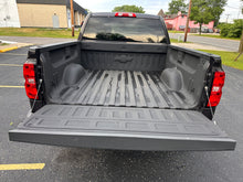Load image into Gallery viewer, 2015 Chevrolet Silverado 1500 LT
