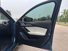 Load image into Gallery viewer, 2017 Mazda 3 S Grand Touring

